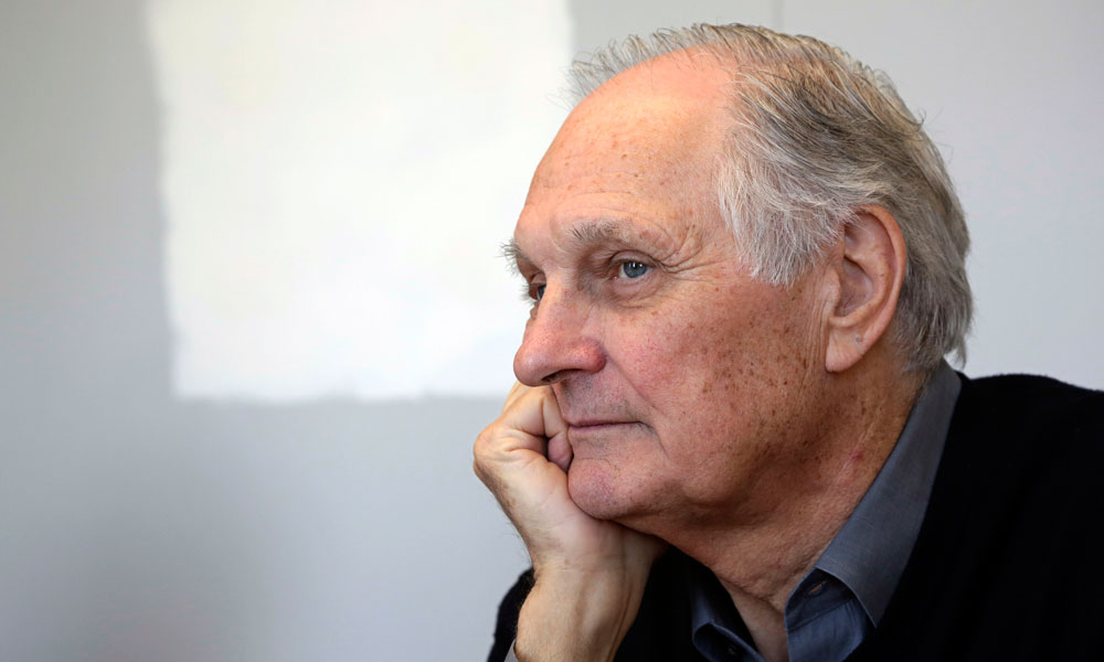 Alan Alda met his wife in the most Alan Alda way