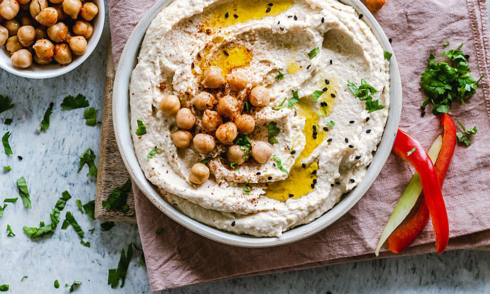 Hummus: traditional Jewish food