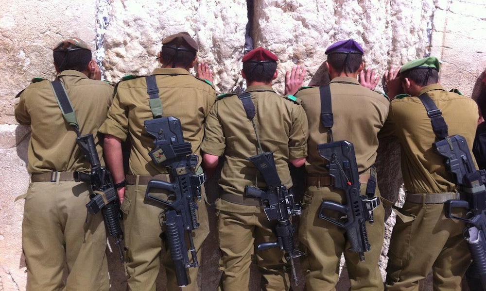 Soldiers of all five brigades at the Western Wall