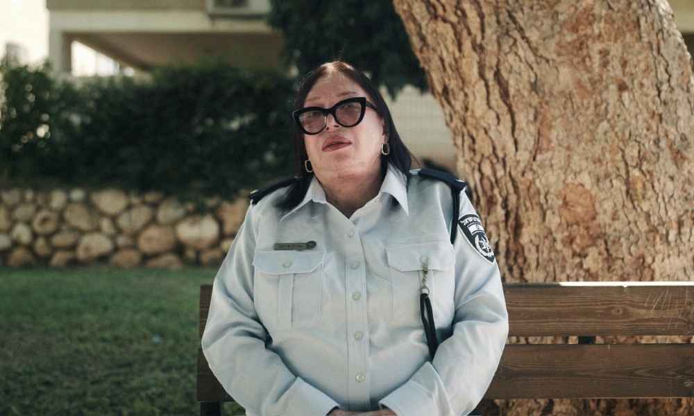 Efrat Tilma volunteering with Israel police