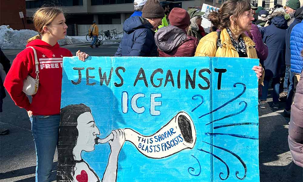 Jews Against ICE Rally Draws Hundreds of Jewish Clergy, Congregants and Advocacy Groups